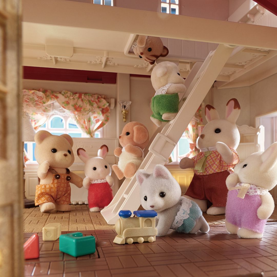 Sylvanian Families - Red Roof Country Home - Secret Attic Playroom